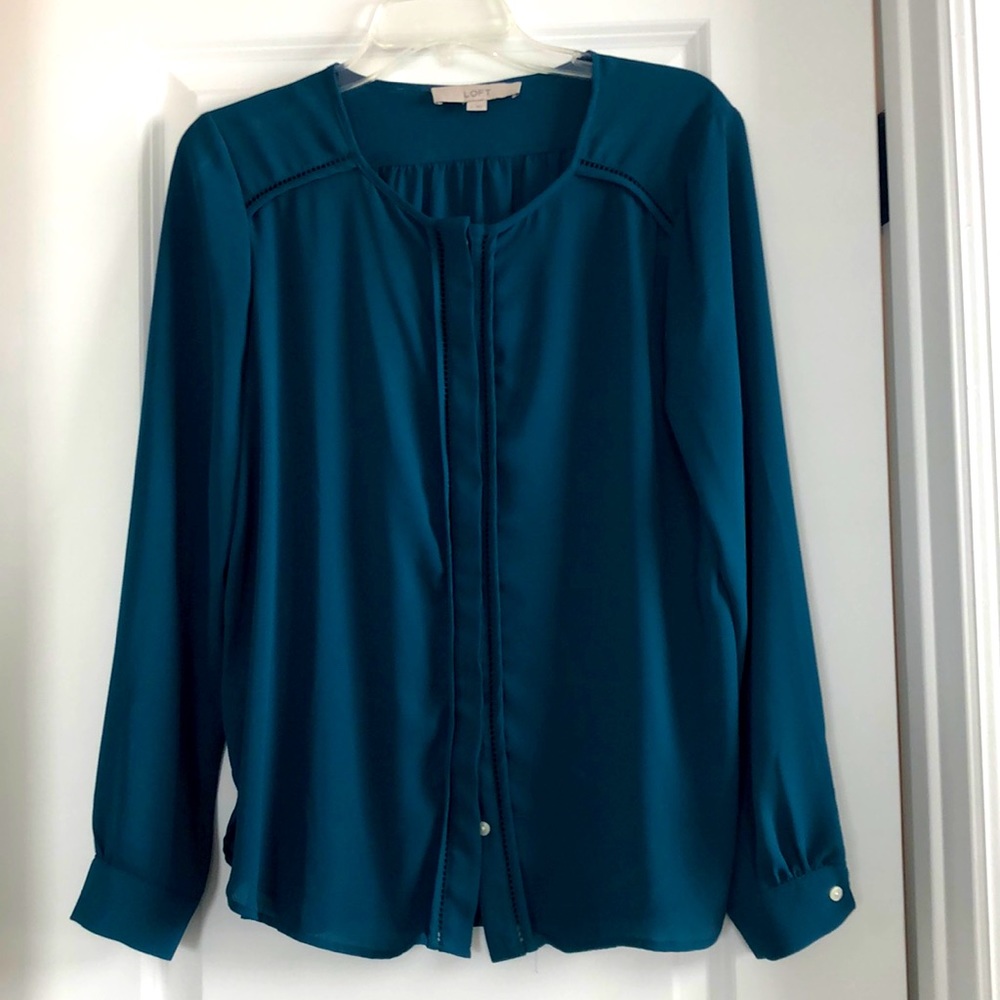 Ann Taylor loft blouse- runs big